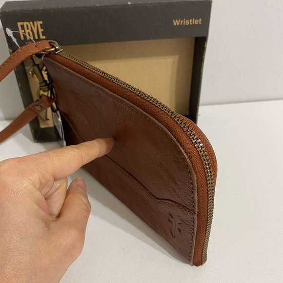 NWT Frye Wristlet - Picture 4 of 6
